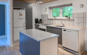 Refrigerador, placa de cocina, lavavajillas, cafetera/tetera