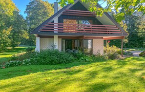 Exterior - Awesome home in Allingåbro with WiFi (Allingåbro)