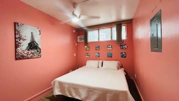 3 bedrooms, free WiFi, bed sheets