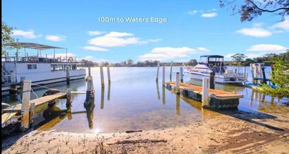 Tuncurry 2BR walk to lake