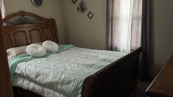 2 chambres, fer et planche Ă repasser, Wi-Fi gratuit, draps fournis