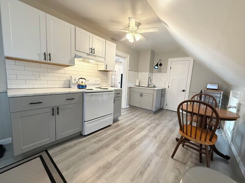 The Little Nest in Historic Honesdale, PA - 3.5 blocks from Hospital