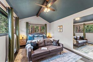 3 chambres, fer et planche à repasser, accès Internet, draps fournis