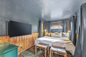 3 bedrooms, iron/ironing board, Internet, bed sheets