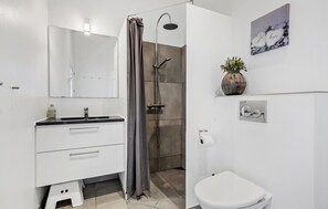 Shower - Lovely home in Gørlev with sauna (Gørlev)