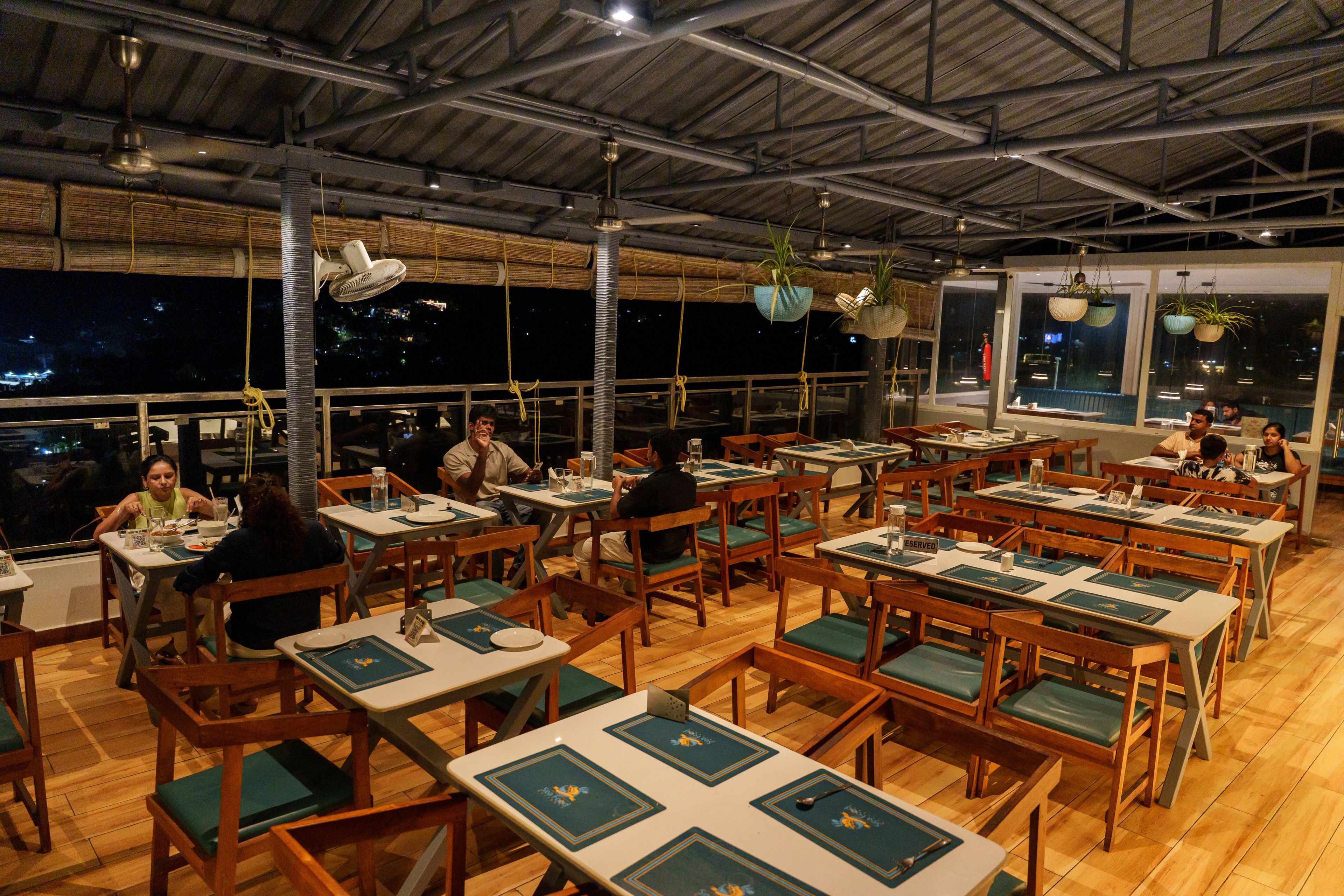 Breakfast area