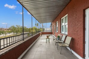 Terrace/patio - NEW! Havana Hideaway - Stunning Ybor Studio On 7th Ave (Tampa)