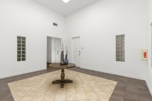 Interior - NEW! Havana Hideaway - Stunning Ybor Studio On 7th Ave (Tampa)