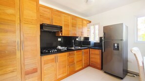 Private kitchen - Pleasant 1-bedroom condo with AC in vibrant Cabarete (Cabarete)