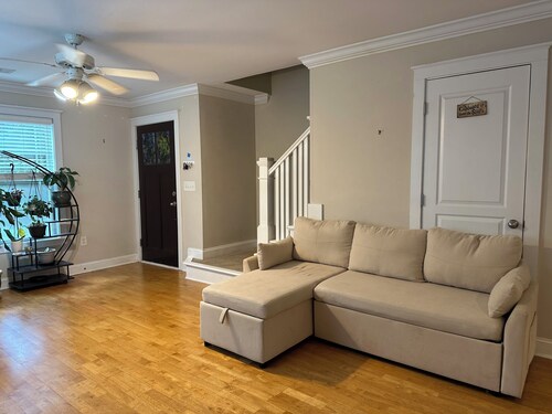 Private Bedroom in 2BR Athens Condo — Minutes from UGA & Downtown!