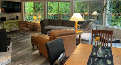 Charming 2-bedroom cottage near Heceta Beach