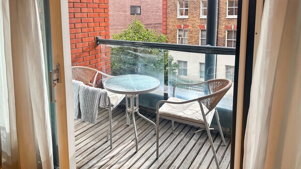 Interior - Stay in the heart of London - 1 Bedroom Flat with Balcony (London)