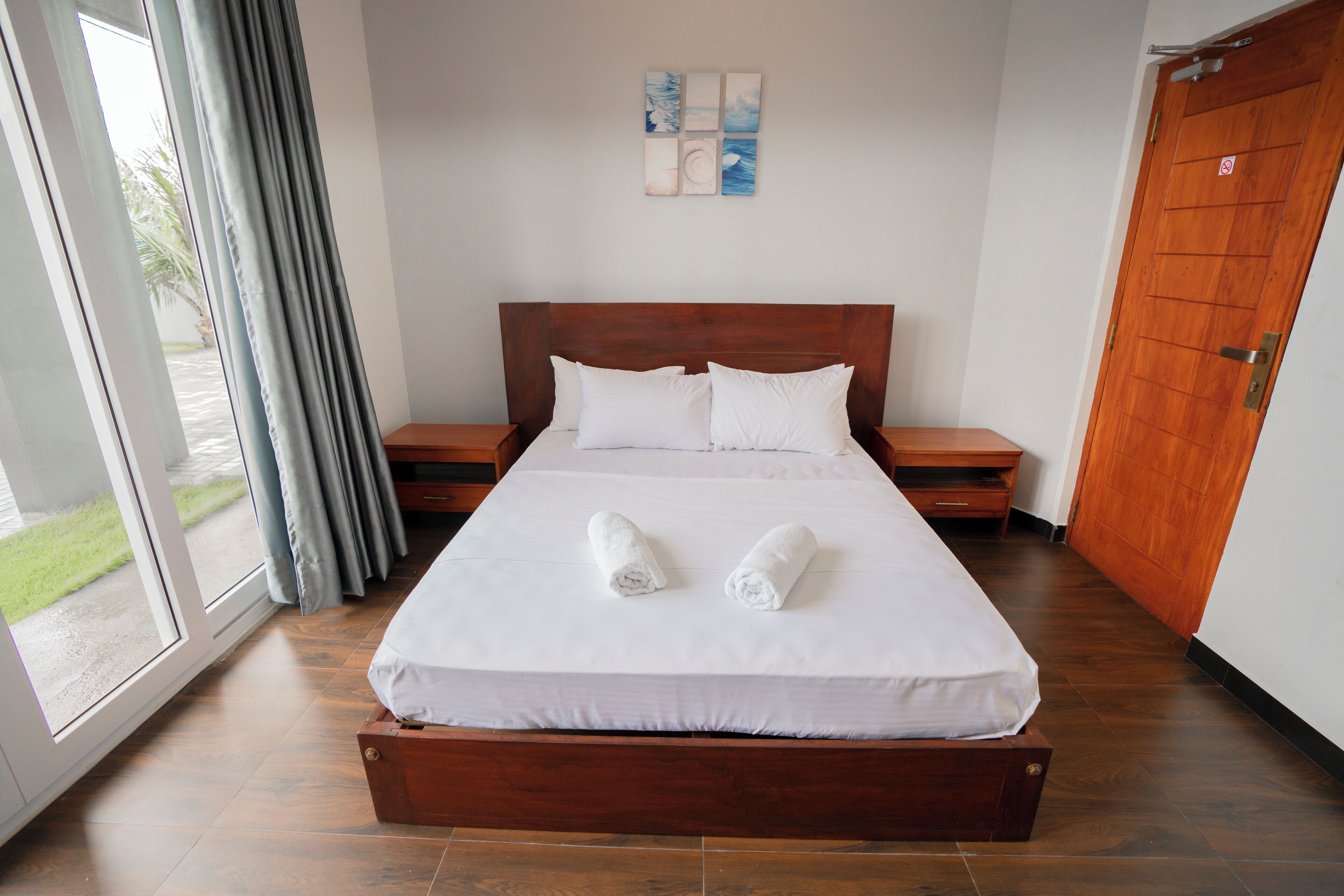 舒適雙人房, 露台, 花園景 | 高級寢具、迷你吧、熨斗/熨衫板、免費摺床/加床