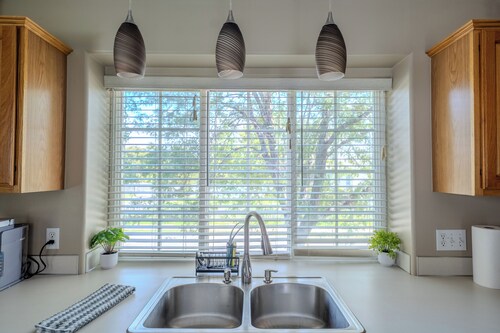 Quiet retreat yet couple mins to Costco Walmart Target and all major shopping.