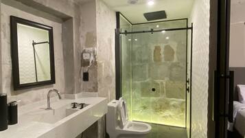 Superior Room, Courtyard View | Desk, laptop workspace, iron/ironing board, free WiFi