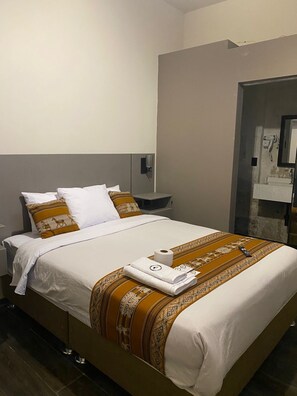 Desk, laptop workspace, iron/ironing board, free WiFi