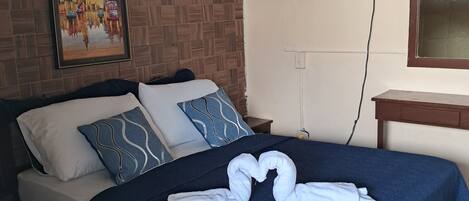 4 bedrooms, Internet, bed sheets