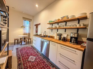Microwave, oven, stovetop, dishwasher