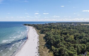 Beach - Nice home in Nexø with sauna (Nexø)