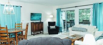 Three Little Pines Condo 2BD 2BA with Pool Close to Village and Pinehurst Resort