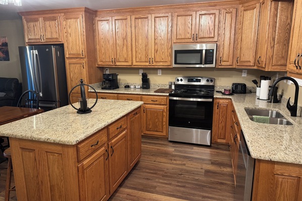 Micro-ondes, four, plaque de cuisson, lave-vaisselle