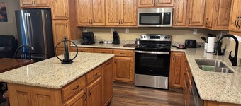 New 4 bedroom house secluded with Mountain View’s and access to New River