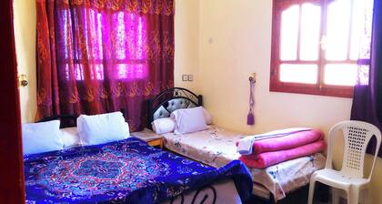 Villa in Tata City - Spacious 6-bedroom with Private-Badroom/Shower