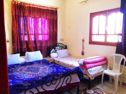 Villa in Tata City - Spacious 6-bedroom with Private-Badroom/Shower