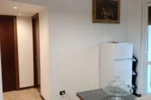 Interni
