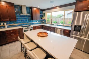 Microwave, oven, dishwasher