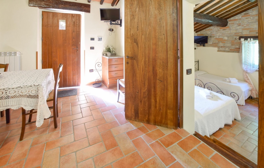 Amazing Home In Todi With Swimming Pool - Todi