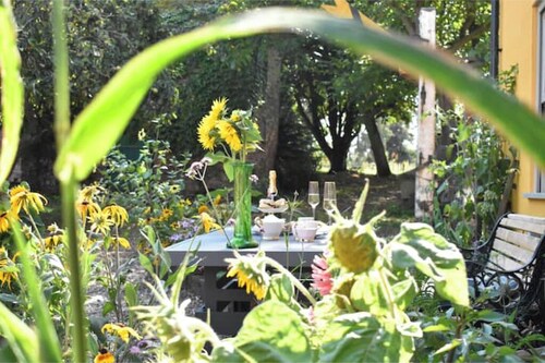 Luxury Family Stay: Pizza, Hot Tub & Film Screen