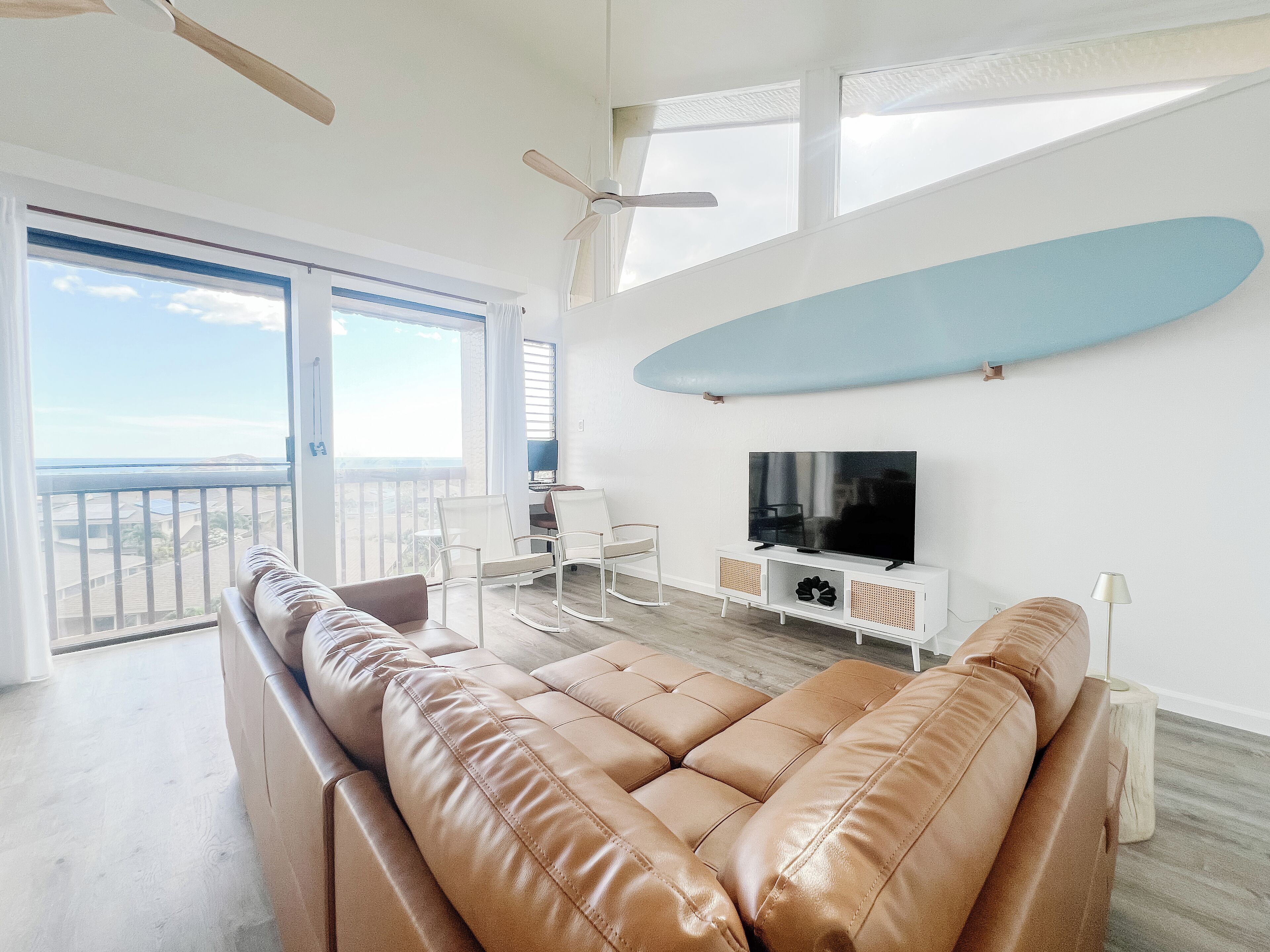 Smart TV, computer monitors