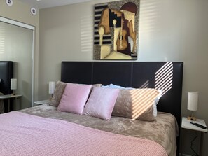 2 bedrooms, iron/ironing board, WiFi, bed sheets