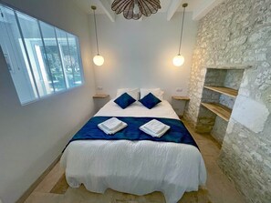 1 bedroom, free WiFi, bed sheets