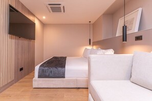 1 bedroom, iron/ironing board, travel crib, WiFi