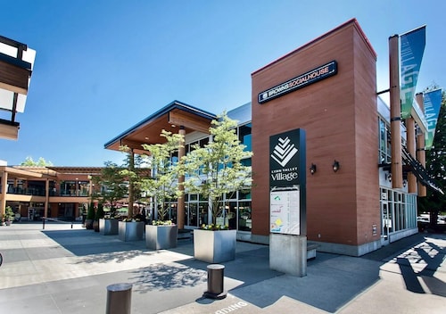 Quiet and bright above-ground suite in North Van near nature, shops and transit.