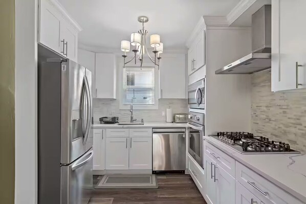 Fridge, microwave, oven, stovetop