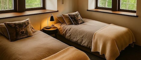 4 bedrooms, travel crib, free WiFi, bed sheets