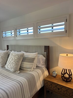 3 chambres, fer et planche à repasser, Wi-Fi, draps fournis