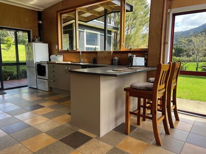 Pauanui Farm - Idyllic Hideaway
