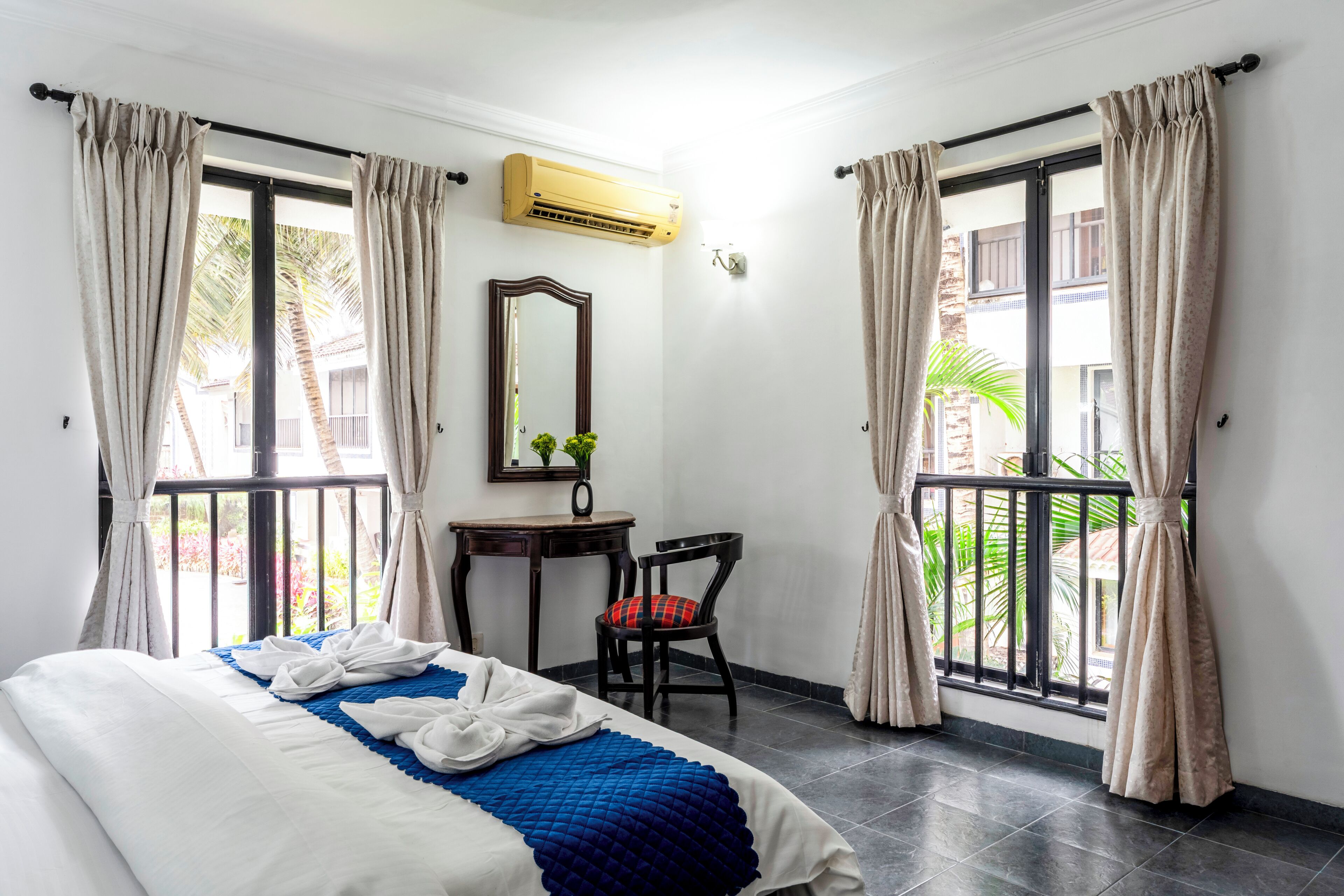 Luxury Apartment, 2 Bedrooms, Patio, Pool View | Iron/ironing board, free WiFi