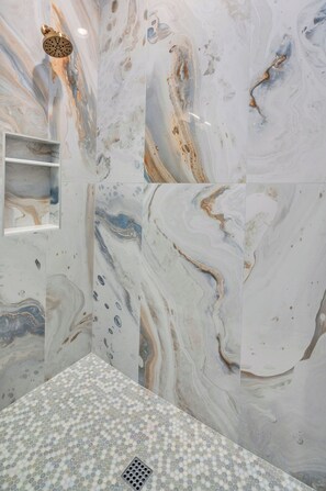 Interior - Splash on St. George Island, beachfront, beautiful, close to everything (Eastpoint)