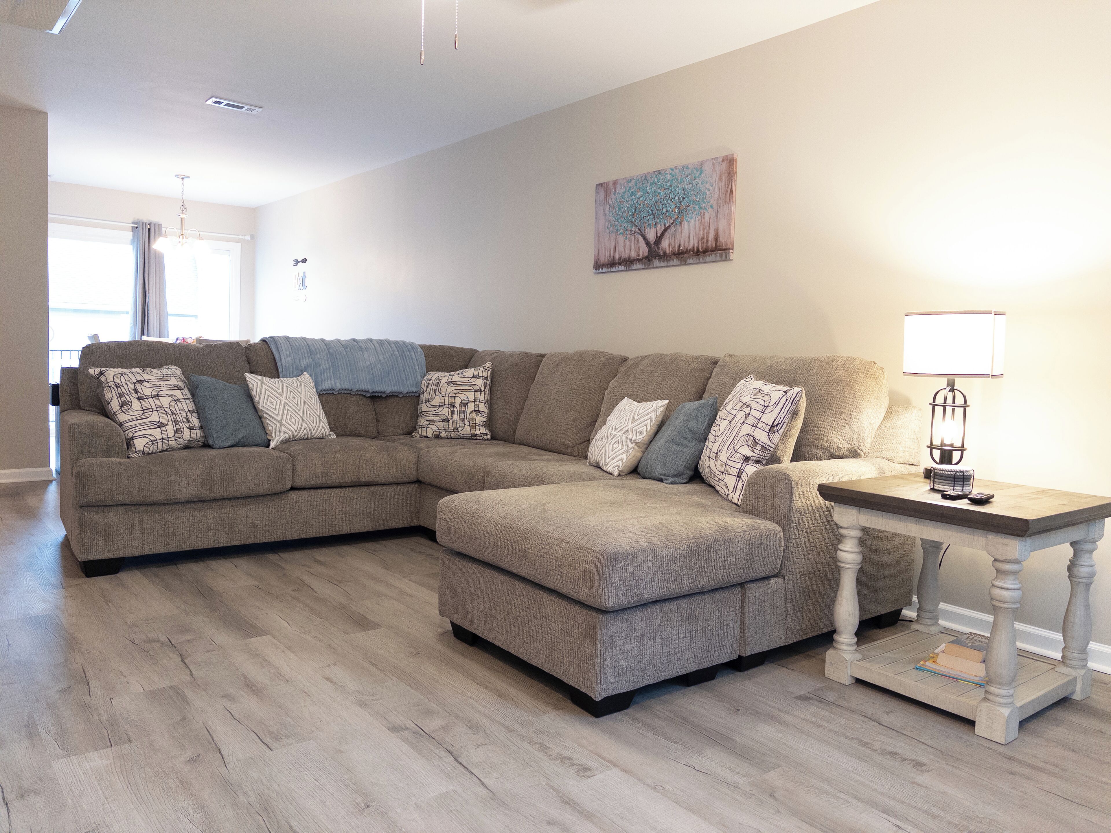 Smart-TV, peis og bøker