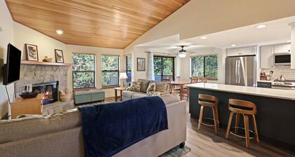 Fairway Village 25 - SHARC + Condo Pool, Hot Tub, Near Golf Course, A/C