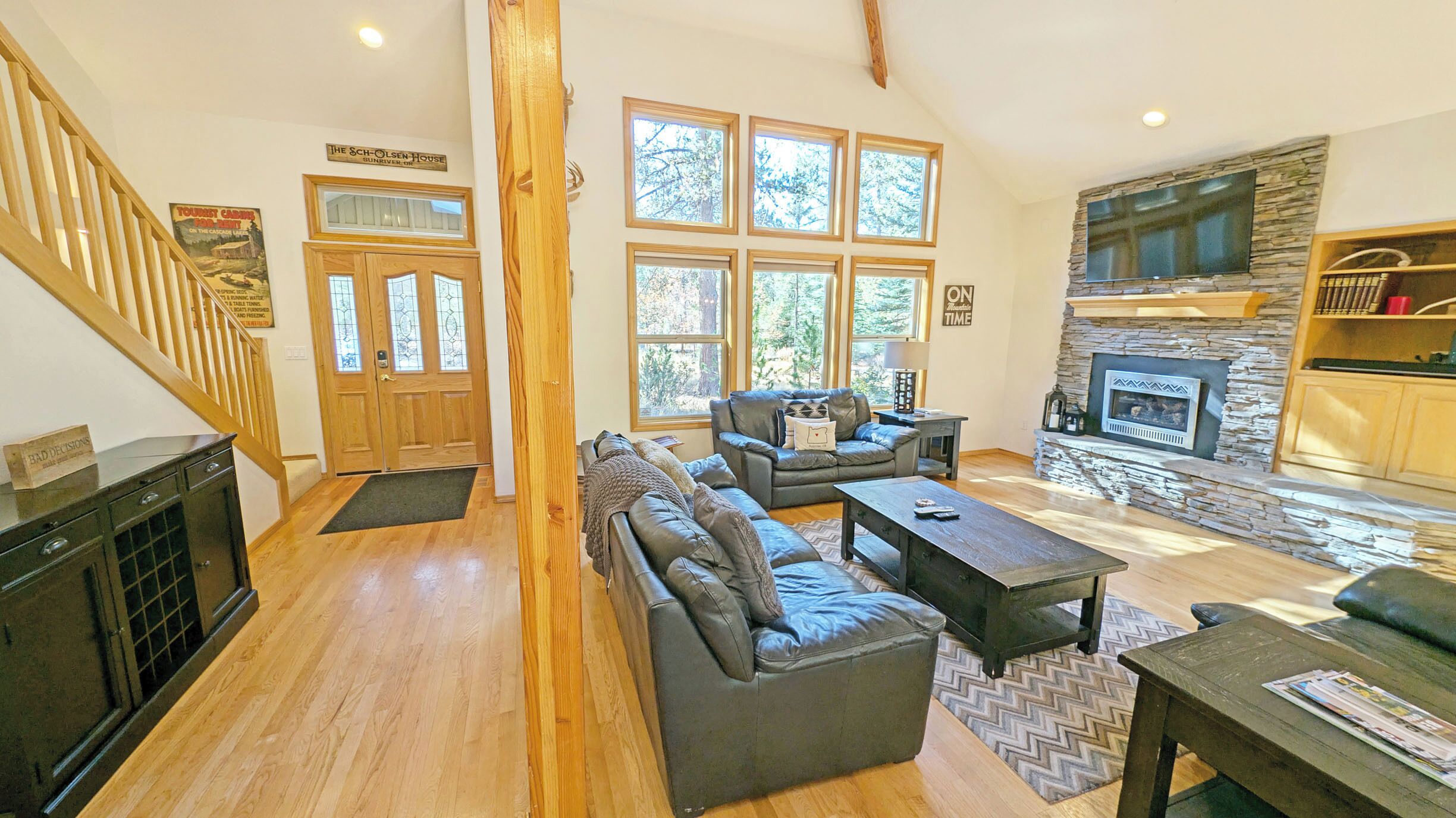 TV, fireplace, ping pong