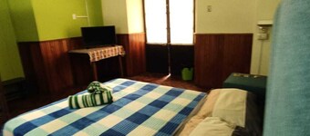 Double room with shared bathroom