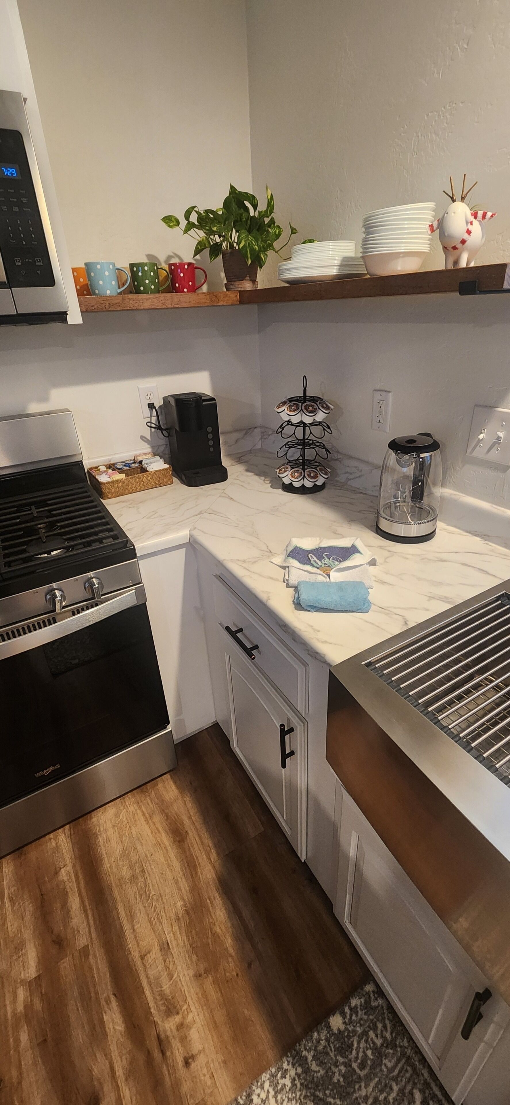 Microwave, oven, stovetop, dishwasher