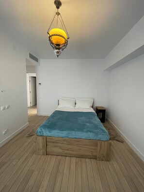 2 slaapkamers, een strijkplank/strijkijzer, wifi, beddengoed