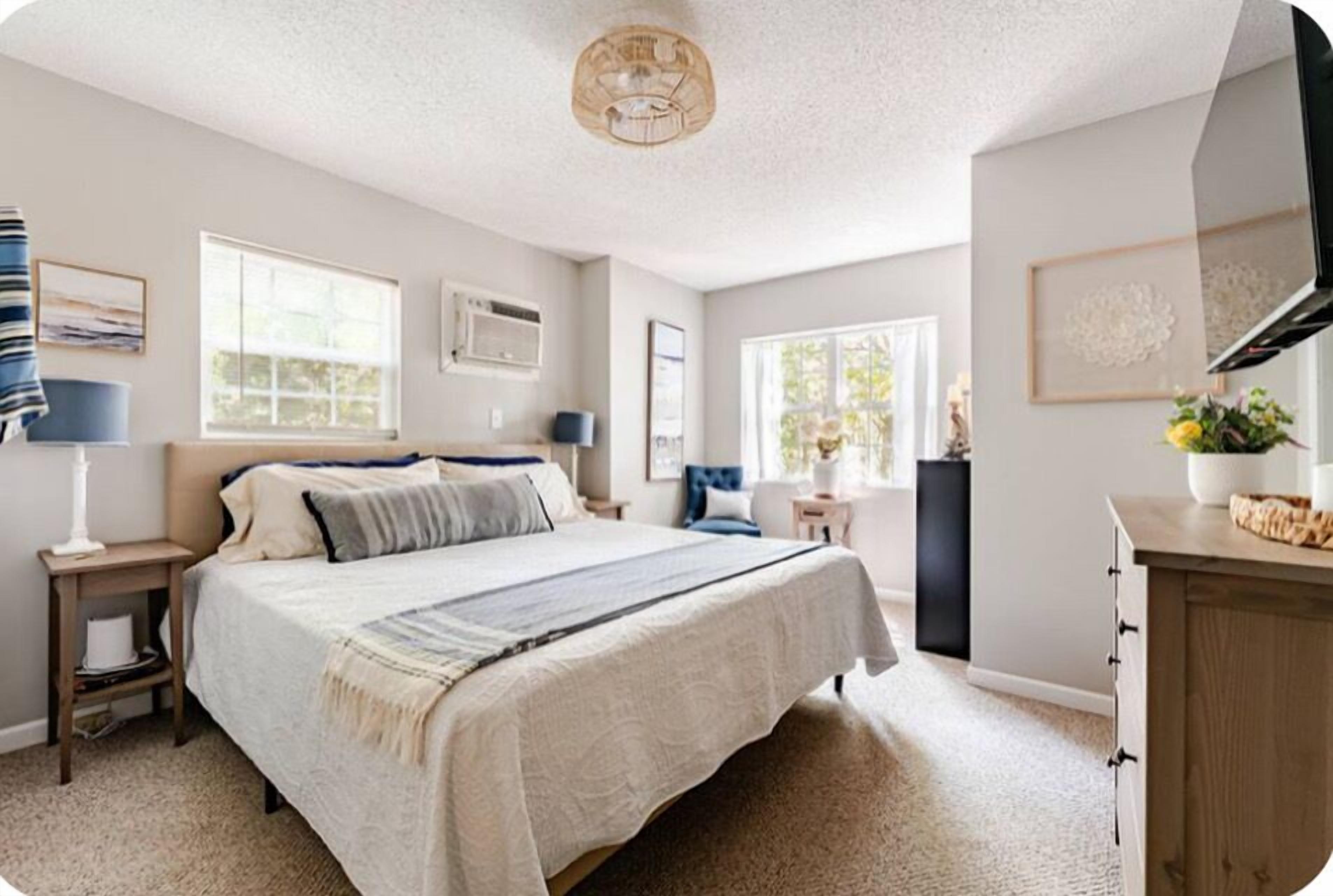 2 soverom, strykejern/-brett, reiseseng for barn og wi-fi (inkludert)